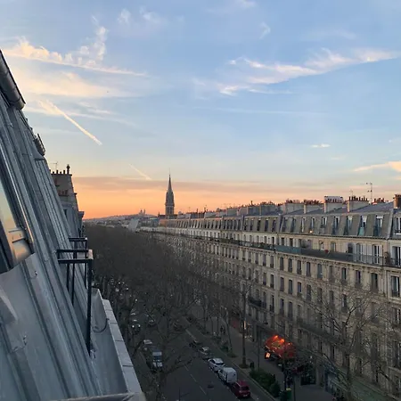 Apartment Magnifique Metro Voltaire